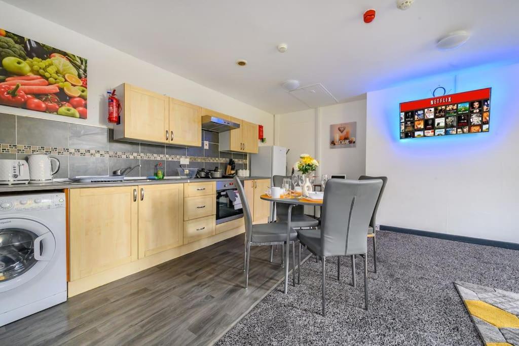 -F5Gh- For Relaxed & Cosy Stay, Free Parking, Wifi Leeds  Exterior photo