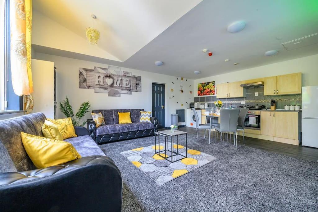 -F5Gh- For Relaxed & Cosy Stay, Free Parking, Wifi Leeds  Exterior photo