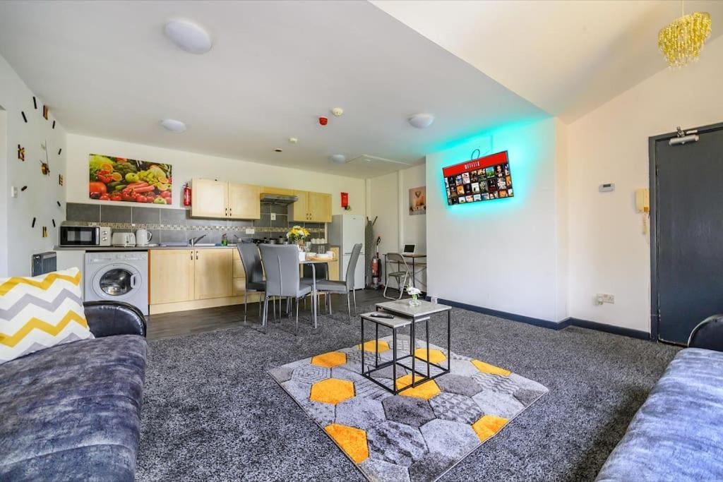 -F5Gh- For Relaxed & Cosy Stay, Free Parking, Wifi Leeds  Exterior photo